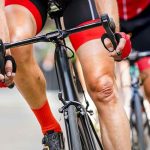 Trápi vás bolesť kolena pri bicyklovaní? Vyskúšajte naše rady, ako sa jej zbaviť